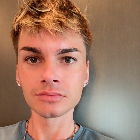 brett_jones18